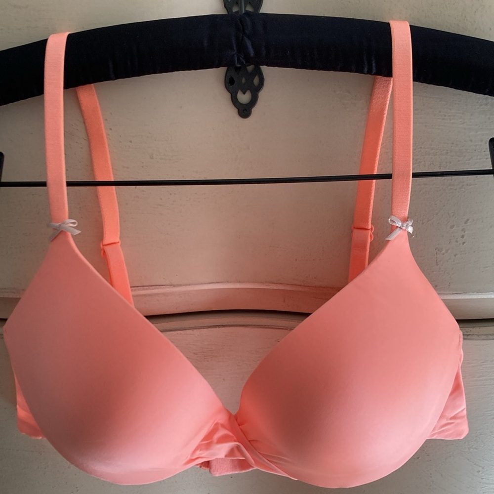 Victoria Secret coral padded push-up bra size 34B